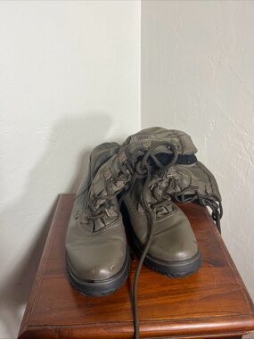 Coach Combat Boots Lace Up Size 5.5 Sage Green Winter